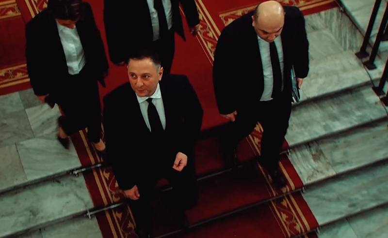გომელაურის მეგობარი ბიზნესმენის მშენებლობა დევნილების სახლებს დანგრევას უპირებს