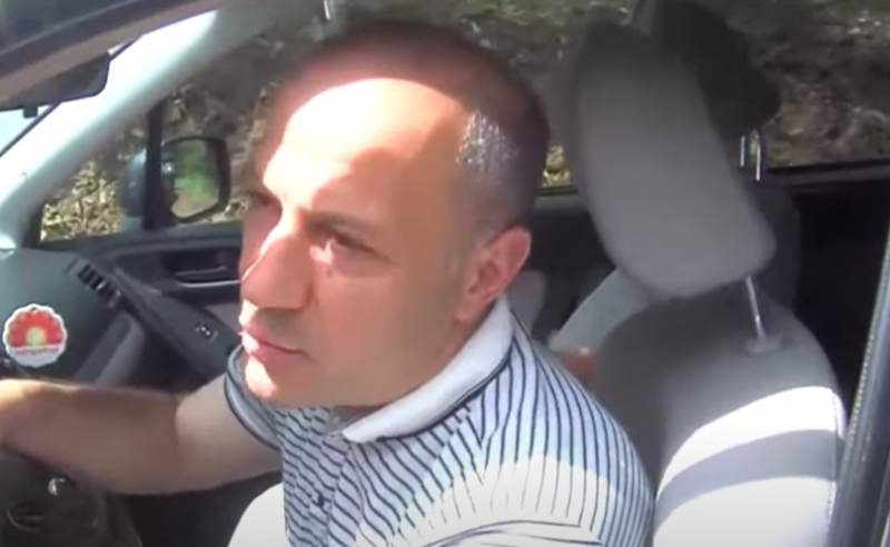 "რას ჰქვია, არ ვყოფილვართ?!"  - გურიაში, მაჟორიტარი დეპუტატი ამტკიცებს, რომ ყველა დაზარალებულის ოჯახში მივიდა