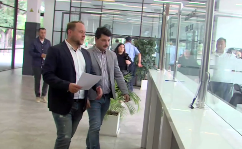 "ხელის გულზეა ბრალი, მთავარმა პროკურორმა პრემიერს ბორკილები უნდა დაადოს" - ენმ გენერალურ პროკურატურას მიმართავს