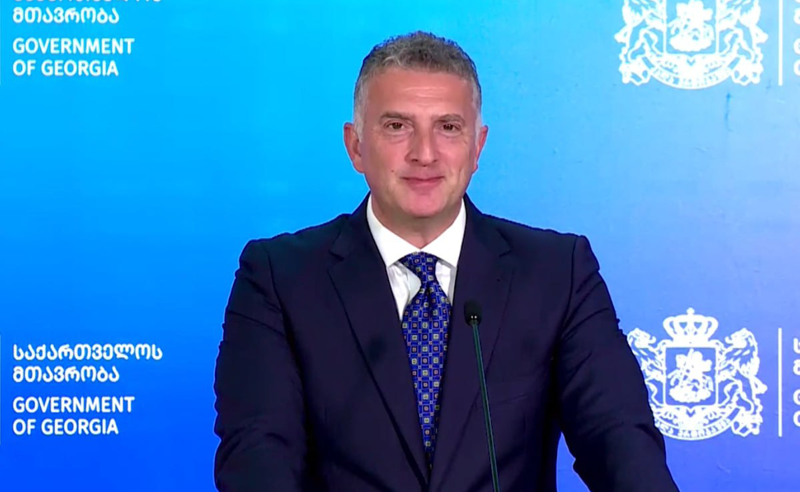 პრემიერის სკანდალური რეისი - მთავრობის ადმინისტრაციის უფროსი ღარიბაშვილს სიტყვაზე ენდობა