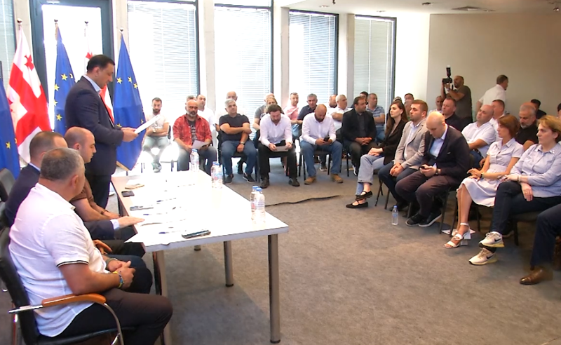 პრეზიდენტის იმპიჩმენტი - ენმ-ში პოლიტსაბჭოს სხდომა ჩაინიშნა