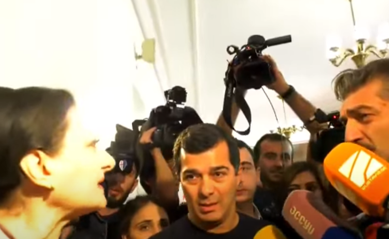 "თქვენ ხართ „ეფესბეშნიკები“, ომი გინდა? გაშალე მიდი ლეიბები და რა ომს მიიღებ ნახავ" - დაპირისპირება პარლამენტში