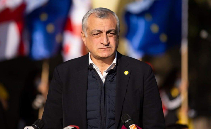 მე არ ვიყავი თქვენი მოქალაქე ანგარიშები რომ დამიხურეთ ანაკლიის მშენებლობის დროს? - მამუკა ხაზარაძე მთავრობას