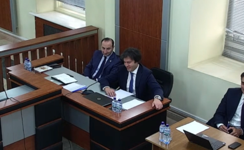"ინგასავით 7-ჯერ ისროლა, მოგარტყათ და თქვენ არ უპასუხეთ" - კობახიძე პრეზიდენტის წარმომადგენლებს