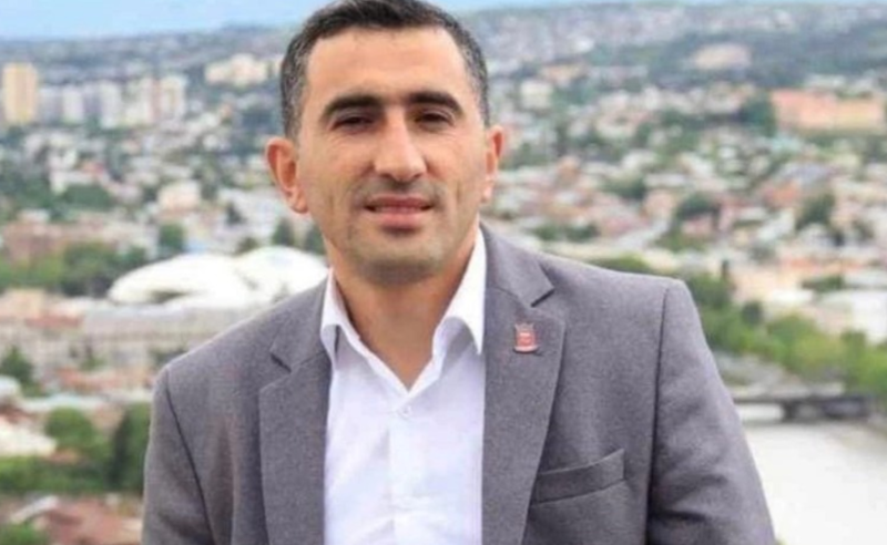 14 წლის გოგოს მკვლელობის საქმე - აითაჯის მამა სკოლის დირექტორის დაკავებას ითხოვს 