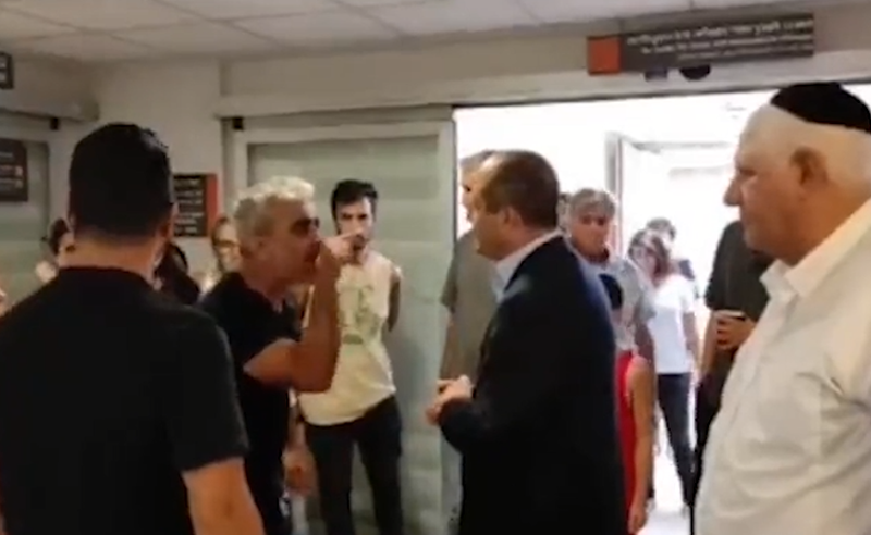 შენ უნდა გადადგე, სად არის პრემიერი? - კამათი ისრაელის მოსახლეობასა და მთავრობის წევრებს შორის