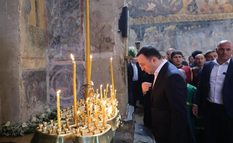 ირაკლი ღარიბაშვილი სვეტიცხოვლობისადმი მიძღვნილ საზეიმო წირვას  დაესწრო
