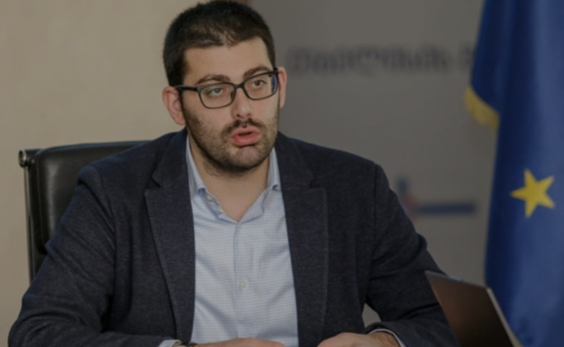 თუ "ფონდ ქართუს" დასამალი არაფერი აქვს, ტრანზაქციები გაასაჯაროოს - საბა ბუაძე