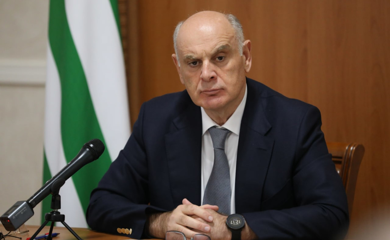 სოხუმის აეროპორტი 2024-დან ამოქმედდება - ბჟანია