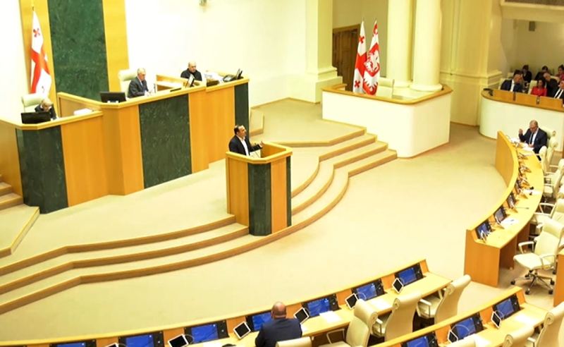 "არის თუ არა რუსეთი მტერი?" - ხმაური პარლამენტში