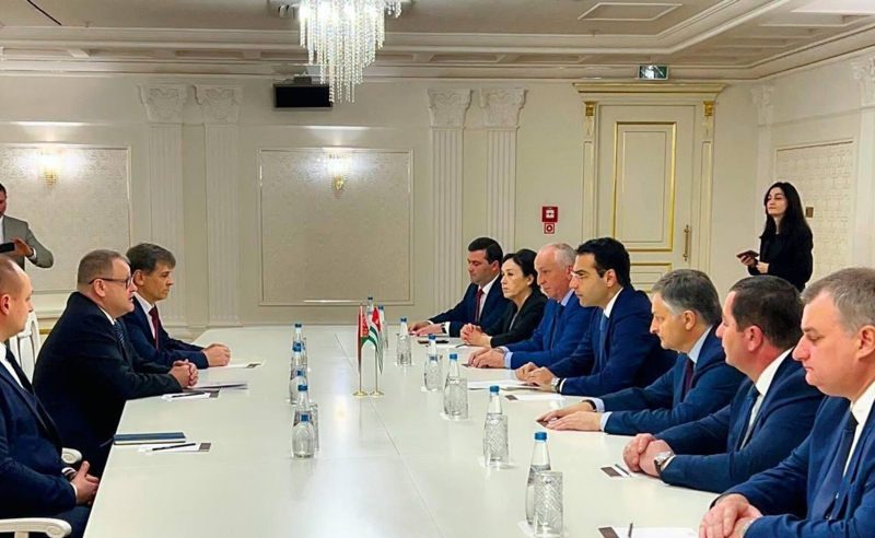 ოკუპირებული აფხაზეთის ე. წ. მთავრობა მინსკში შეხვედრებს მართავს