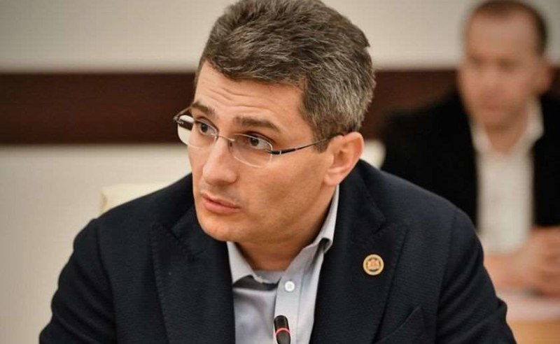 არ გაგვიკვირდება, რომ სტატუსთან დაკავშირებით ყველაფერი თავის თავზე მიიწეროს, თან უნდოდა ეს ყველაფერი არ შემდგარიყო - მდინარაძე პრეზიდენტზე 