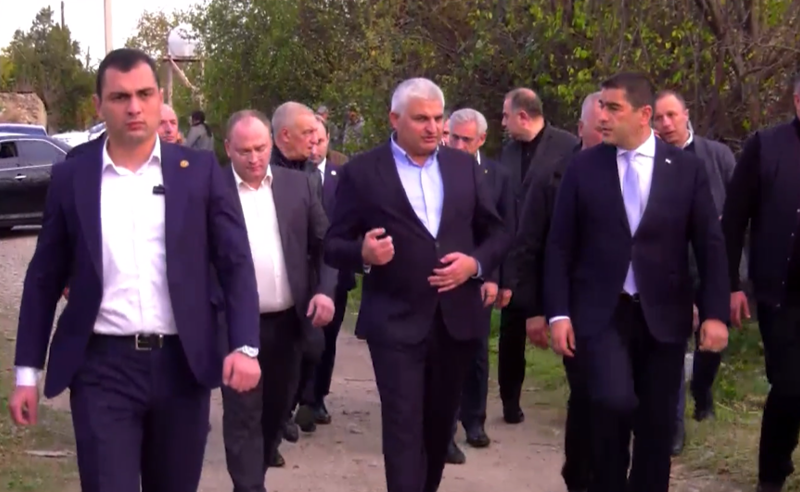 სასტიკი დანაშაულიდან მეოთხე დღეს, "ოცნების" ლიდერები კირბალში ჩავიდნენ