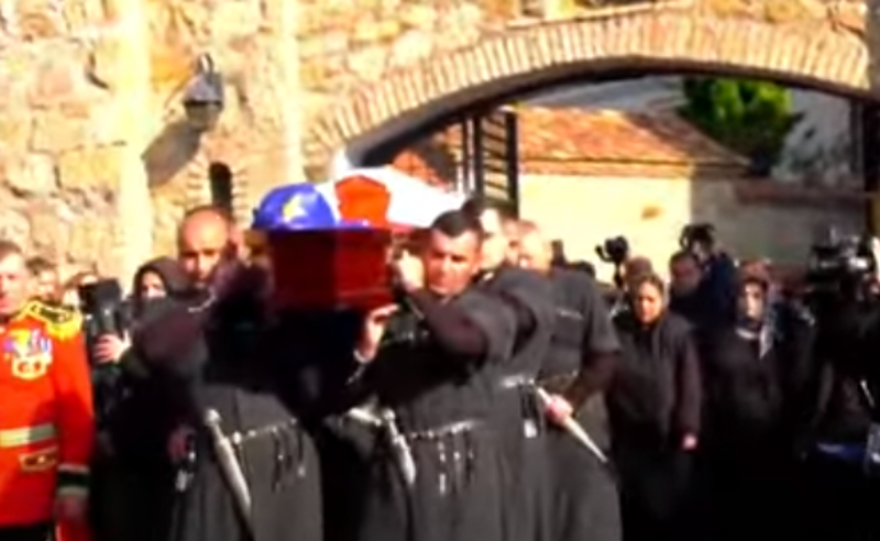 საქართველო თამაზ გინტურს ემშვიდობება - ქართველ მაიორს მშობლიური კირბალისკენ, უკანასკნელ გზაზე აცილებენ