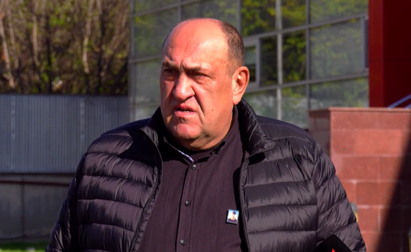 "მკვლელმა გვარი შეიცვალა, ვითხოვთ დამნაშავეების დასჯას" - თამაზ გინტურის ძმა გამოკითხვაზე დაიბარეს