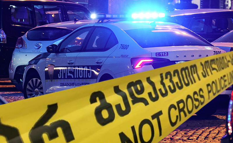 მკვლელობა კახეთში - არსებული ინფორმაციით, ეჭვიანობის ნიადაგზე, 51 წლის კაცმა საკუთარ სახლში მყოფ მეგობარს ცივი იარაღით რამდენიმე ჭრილობა მიაყენა