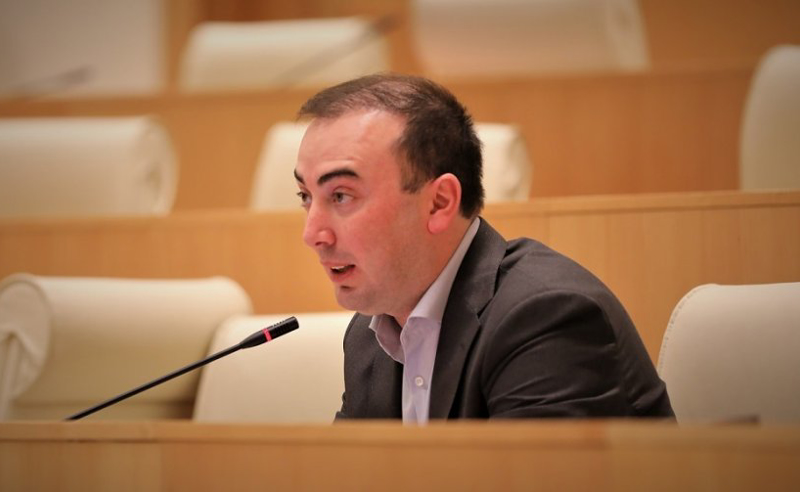 სააკაშვილის ღირსებისა და პატივის შემლახველ კადრებს ავრცელებთ, იღებთ თუ არა პასუხისმგებლობას? - ხაჯიშვილი ბრეგაძეს