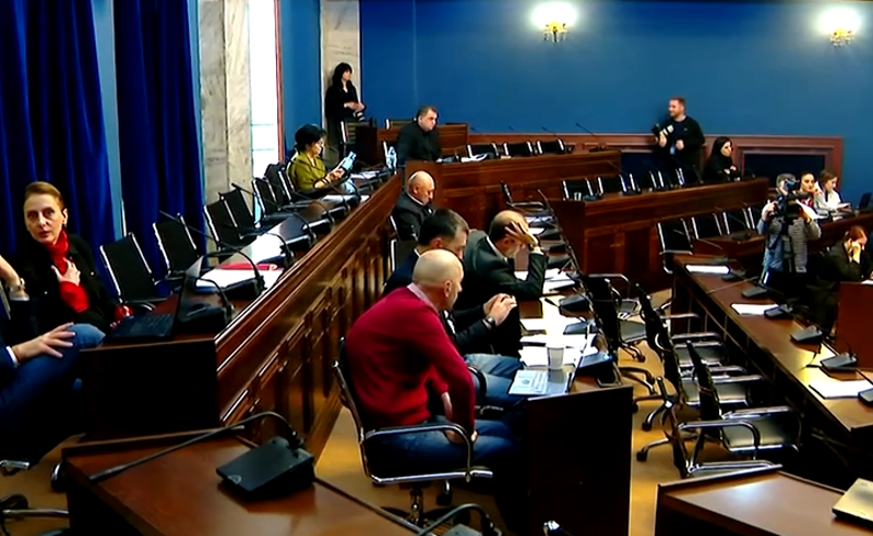 "პრესინგი ახალგაზრდებზე", "ეკითხებით, რომელი ღმერთის სჯერა?", "როგორ დაამტკიცებთ, რომ აფერისტია?" - ოპოზიცია თავდაცვის კოდექსზე