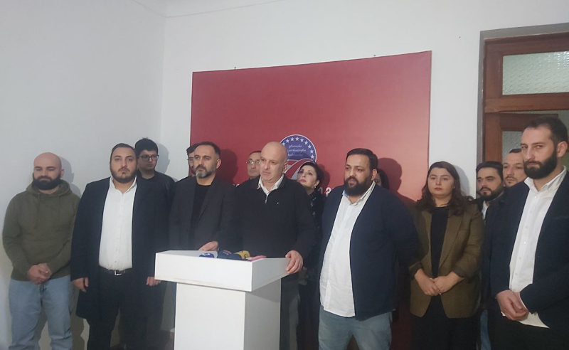 "ვტოვებთ "ნაციონალურ მოძრაობას" - ენმ ბათუმის საკრებულოს წევრებმა დატოვეს