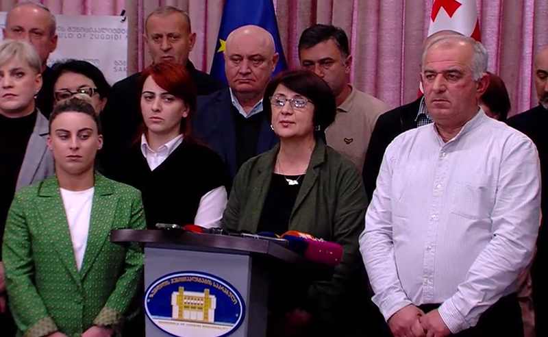 მივდივართ ახალ პლატფორმაზე - ზუგდიდში ენმ-ს საკრებულოს წევრების ნაწილი პარტიას ტოვებს
