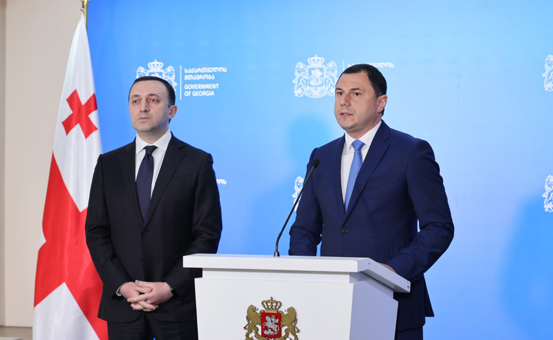 რატომ არ დაჰყავთ მინისტრებს შვილები საჯარო სკოლებში - მთავრობის ბოიკოტი საკუთარ განათლების სისტემას