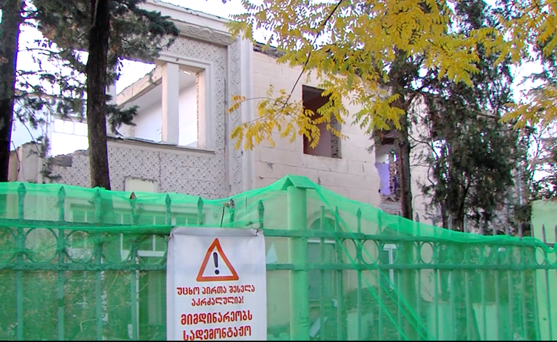 8 მილიონ 400 ათასი - თბილისის სკოლების დაუსრულებელი რეაბილიტაცია სახელმწიფოს სულ უფრო ძვირი უჯდება