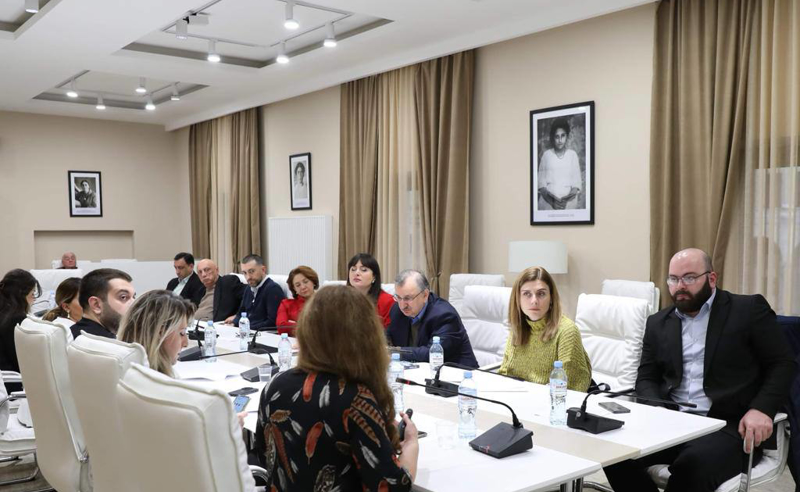 ოპოზიცია და მესამე სექტორი  ძალოვან უწყებებზე საპარლამენტო ზედამზედველობის გაძლიერებას ითხოვს- „ოცნება“ წინააღმდეგია