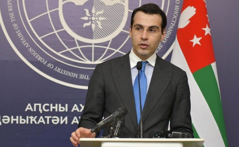 ოკუპირებული აფხაზეთის ე.წ. საგარეო საქმეთა მინისტრი ინალ არძინბა სირიაში იმყოფება