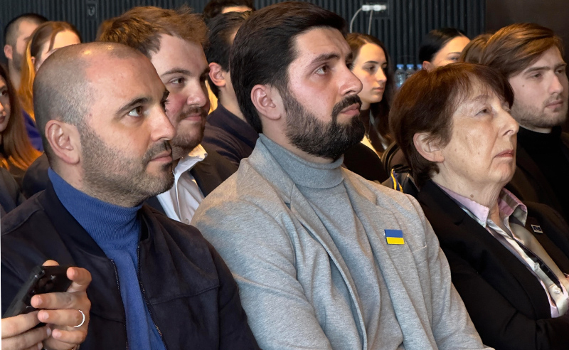 ხვალ გადაწყდება მივიღებთ თუ არა კანდიდატის სტატუსს, სწორედ ამას შეეხებოდა ჩვენი შეხვედრა - გამარჯვების კოალიციამ ახალგაზრდული ფორუმი გამართა  