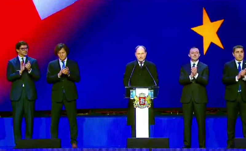 ჰერჩინსკიმ ღარიბაშვილს და კობახიძეს შეცდომები გაუსწორა და მილოცვა პრეზიდენტით დაიწყო