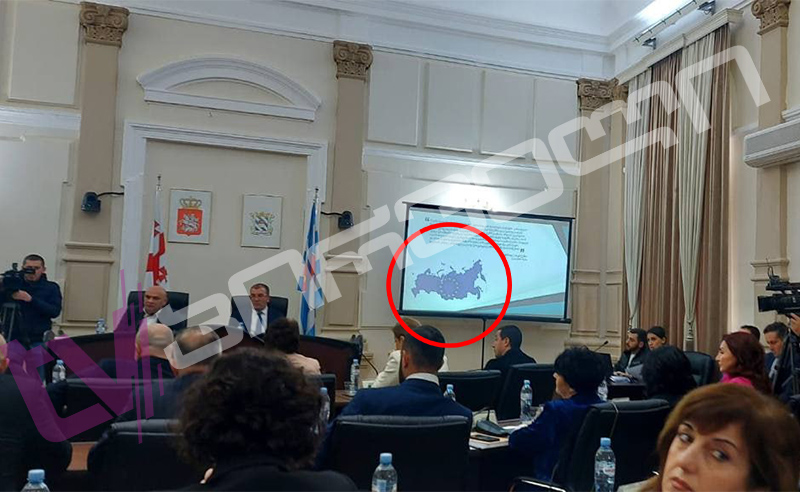 ბათუმის მერმა საქართველოს სტატუსის მიღება რუსული რუკით მიულოცა