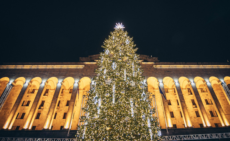 ვინ იმღერებს ახალი წლის ღამეს თბილისში, გალაკონცერტზე - სია 