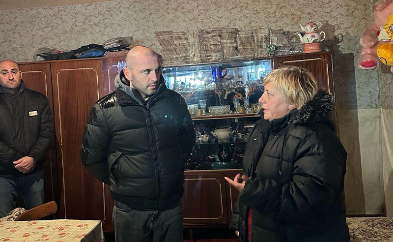 ლევან ხაბეიშვილი ოკუპაციის ხაზიდან რამდენიმე მეტრში მცხოვრებ  ნონა კაკალაშვილს შეხვდა