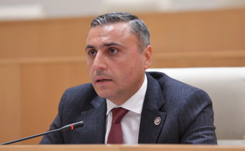 რუსული სანგარი გრემისხევთან - მათიკაშვილი ხელს წინა ხელისუფლებისკენ იშვერს