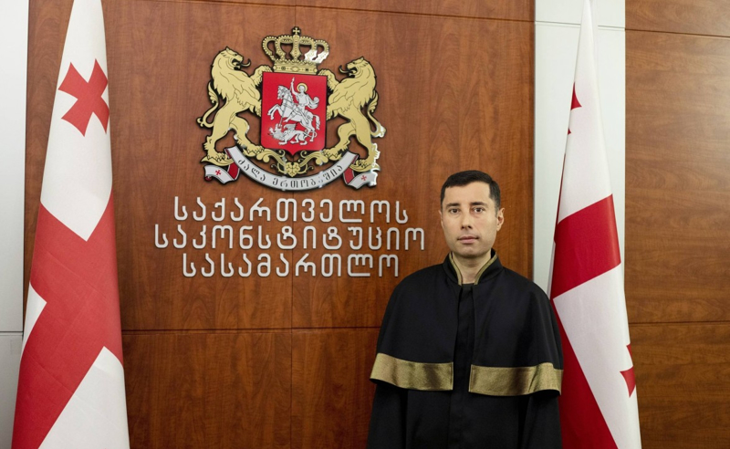 მოსამართლეს ბათუმში სახლი აქვს, მაგრამ მისთვის ბინას მაინც ქირაობენ – ბიუჯეტიდან 43 240 დაიხარჯა