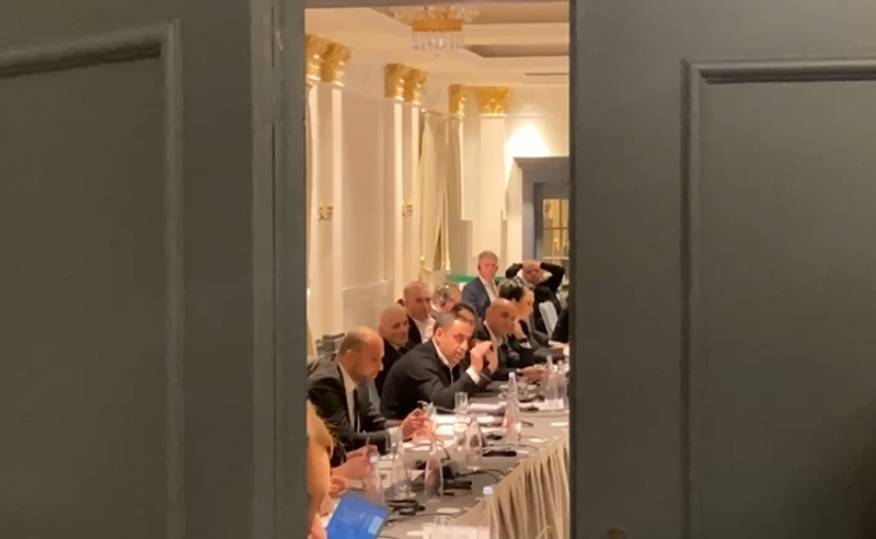 "სანდოები არ ხართ" - ხმაური და დაპირისპირება ცესკოში
