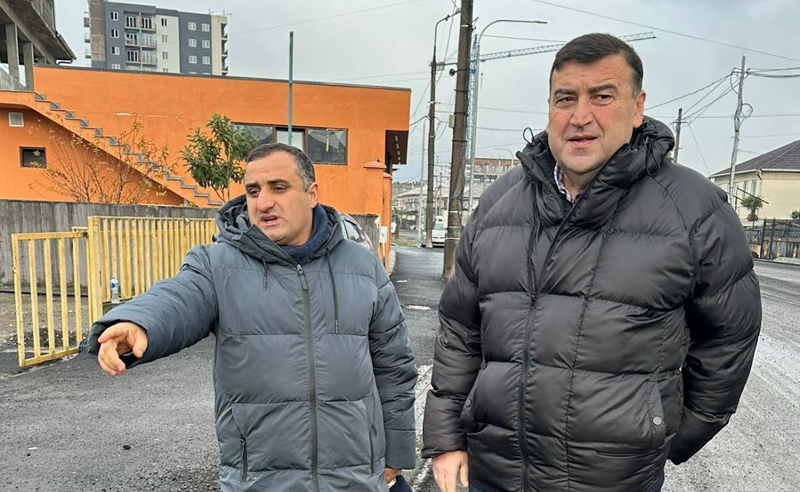 ფრიდონ ხალვაშის გამზირის რეაბილიტაცია 2023 წელს უნდა დასრულებულიყო, თუმცა "ოცნების" კორუფციული გარიგებების გამო, სამუშაოები არ დასრულებულა - ანთაძე