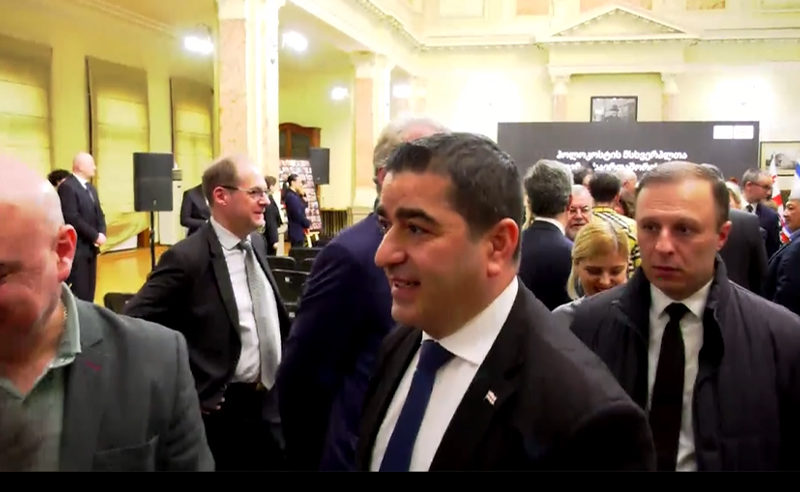რატომ იცვლება ღარიბაშვილი კობახიძით? - რას ამბობს პაპუაშვილი