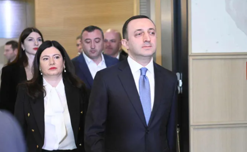 "მიკვირს ცხვირი როგორ გამოატია დარბაზიდან" - რა მოიტყუა ირაკლი ღარიბაშვილმა? 