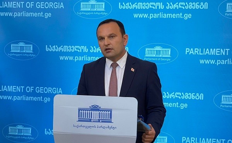 მანჯგალაძე კობახიძეზე: CV-ისთვის შეიძლება დააწინაურეს, მაგრამ პოლიტიკური კარიერისთვის ეს არის დასასრული