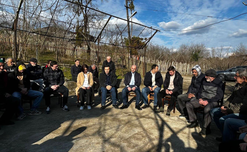 "შევქმნით ღირსეულ სამუშაო ადგილებს" - ლევან ხაბეიშვილი პარტიის ლიდერებთან ერთად, ოზურგეთის მუნიციპალიტეტში, სოფელ ნასაკირალში ადგილობრივებს შეხვდა
