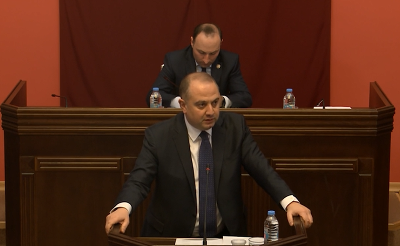 გამაერთიანებელის სიმბოლოს გამოყენება პრეზიდენტთან მიმართებაში გამიჭირდება - ჩიქოვანი
