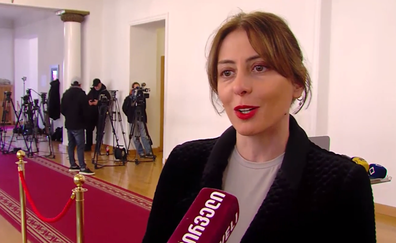 თუ ენმ სხდომის წაყვანას დამოუკიდებელ დეპუტატებს ან ყოფილ სპიკერებს დაუთმობდა, ეს უფრო კარგად წარმოაჩენდა მათ - დეკანოიძე