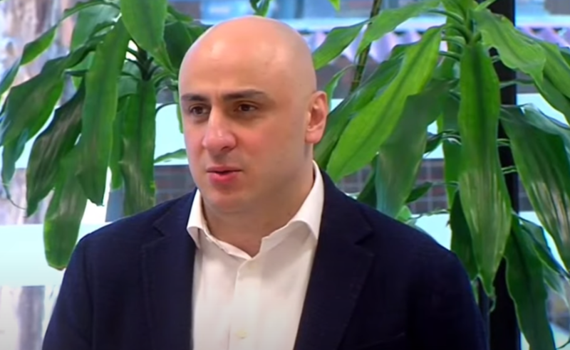 "ეროვნული მიზნის გარეშემო გაერთიანება მნიშვნელოვანია" - ნიკა მელია პრეზიდენტის სასახლეში მივიდა