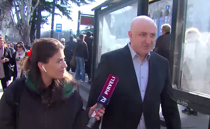 "შენი თანამშრომელი სამინისტროში ამოიპარა, ჰკითხე, გასწავლის გზას" - აზარაშვილი "პირველების" ჟურნალისტს