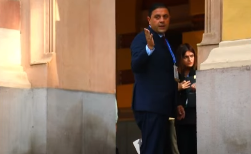 რომეო მიქაუტაძე ამტკიცებს, რომ ეკონომიკის სამინისტროში პირველი მოადგილის თანამდებობა საკუთარი სურვილით დატოვა