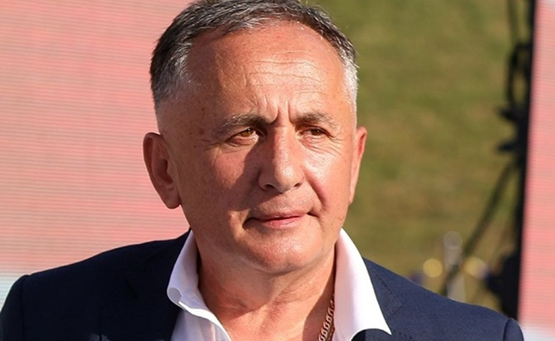 ხანდახან შვილი არ გამოდგება და პრეზიდენტი რომ არ გამოგადგეს, რა გავაკეთოთ - ბეჟან წაქაძე