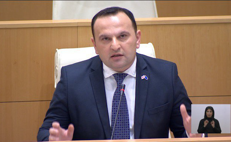 საქართველოში ყოველი მე-3 ბავშვი შიმშილობს... რისი გაკეთება შეუძლია სახელმწიფოს, ეს მაქსიმუმია?! - მანჯგალაძე მინისტრს