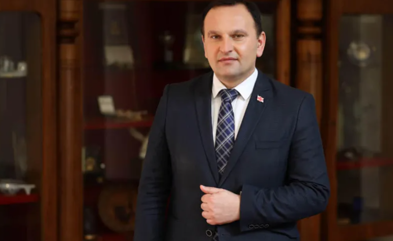 მანჯგალაძე პაპუაშვილს - თქვენ საქმეს მიხედეთ, ბატონო შალვა! იმ ეკონომიკური პრობლემების მოგვარებაზე იფიქრეთ, რომელიც ივანიშვილმა და მისმა პარტიამ შეუქმენით მოქალაქეებს