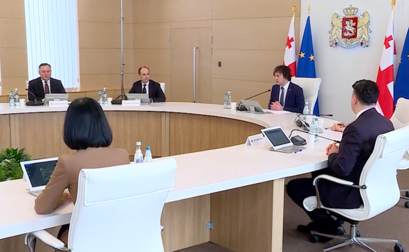"სერიოზულად მოეკიდეთ ვენეციის კომისიის რეკომენდაციებს" - ევროკავშირის წარმომადგენელი "ოცნებას" აფრთხილებს